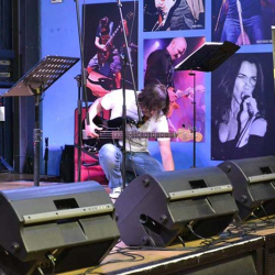 corsi-basso-milano-scuola-musictime-3